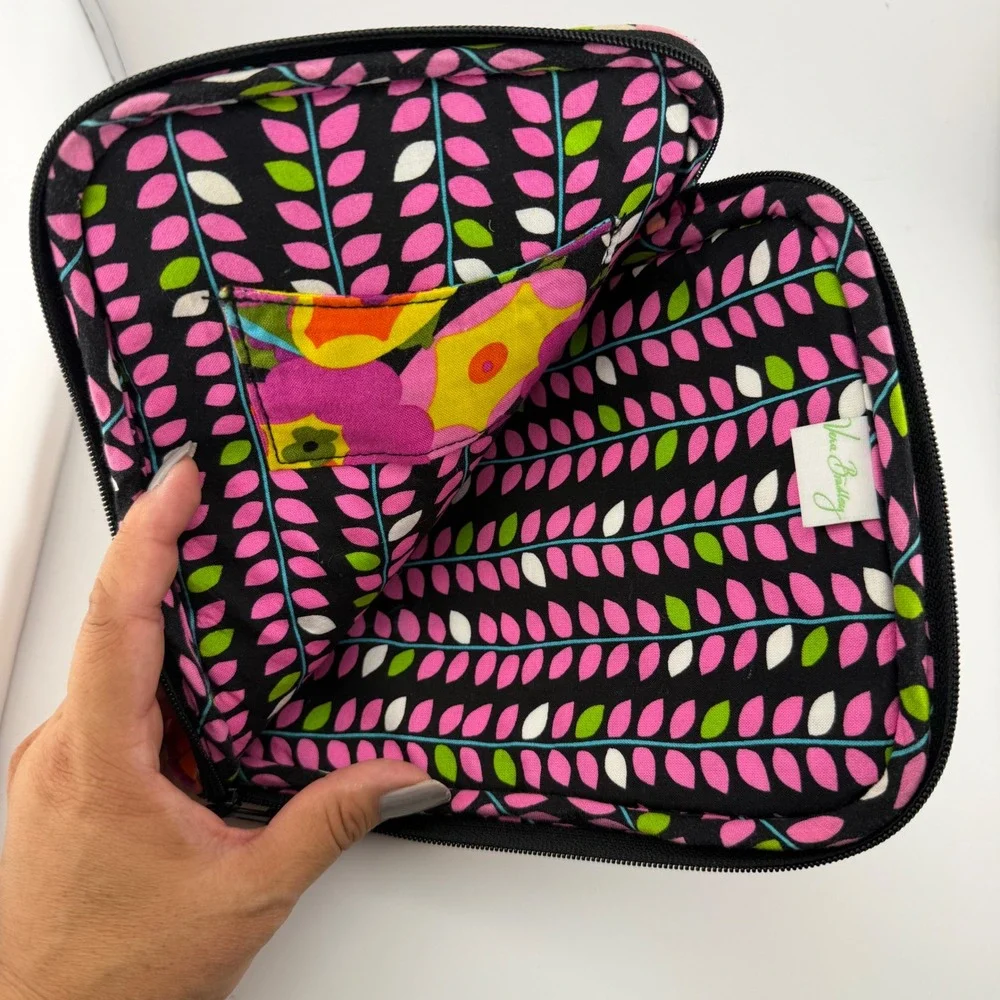 Vera Bradley Quilted Tech Sleeve Case Multicolor Floral English Rose 9x6.5.x1